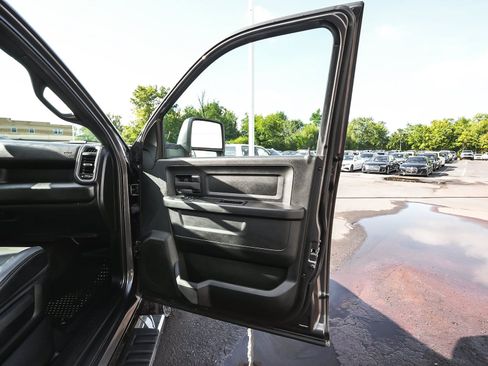 Used 2026 RAM 2500 Tradesman w/ Chrome Appearance Group AWD/4WD image 15