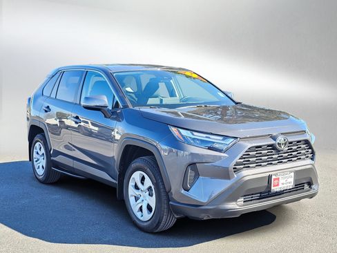 Used 2025 Toyota RAV4 LE image 7