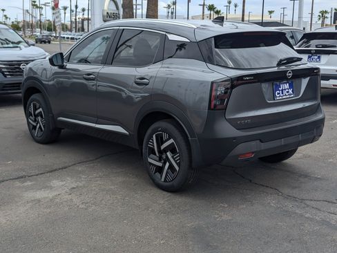 New 2026 Nissan Kicks SV FWD image 4