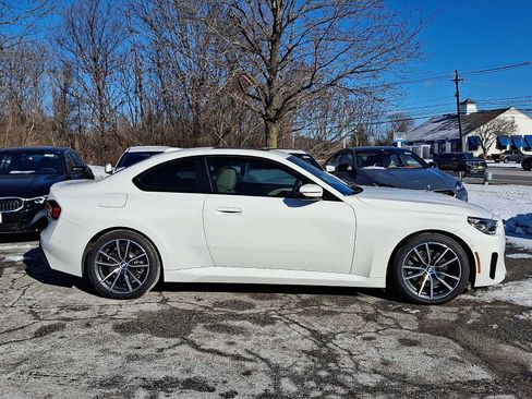 Used 2023 BMW 230i Coupe w/ Premium Package image 7