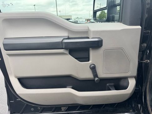 Used 2020 Ford F250 XL w/ XL Value Package AWD/4WD image 2