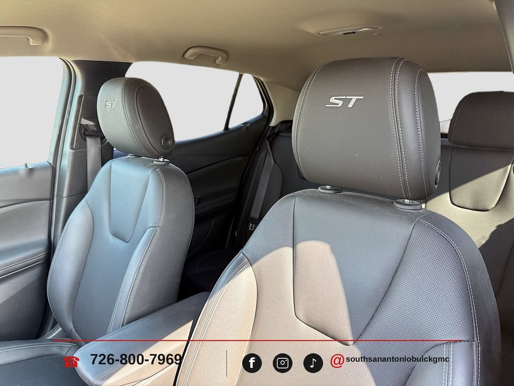 Used 2024 Buick Encore GX Sport Touring FWD image 13