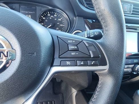 Used 2019 Nissan Rogue SV AWD/4WD image 34