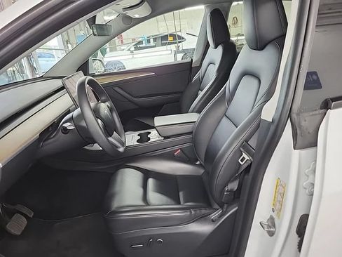 Used 2023 Tesla Model Y Long Range AWD/4WD image 4
