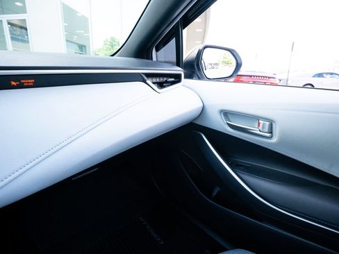 Used 2020 Toyota Corolla SE FWD image 39