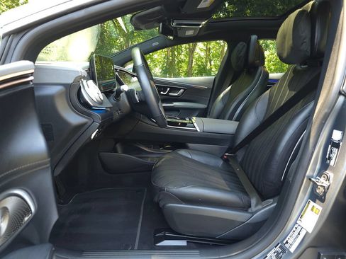 Used 2023 Mercedes-Benz EQS 450+ 4MATIC Sedan image 9