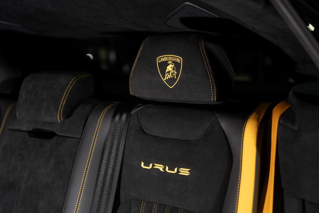 Used 2024 Lamborghini Urus Performante AWD/4WD image 22