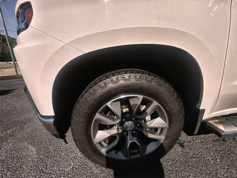 Used 2022 Chevrolet Silverado 1500 LT image 16