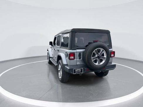 Used 2021 Jeep Wrangler Unlimited Sahara image 7
