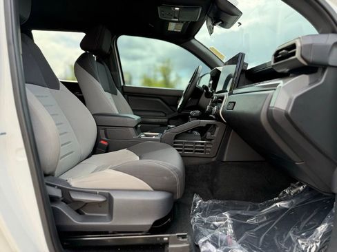 Used 2024 Toyota Tacoma TRD Off-Road image 22