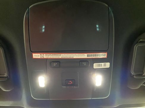 Used 2025 Toyota Camry SE image 37