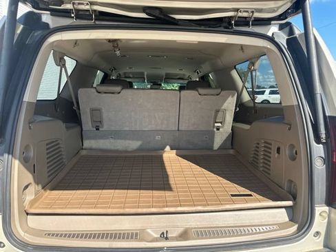 Used 2016 Chevrolet Suburban LT AWD/4WD image 12