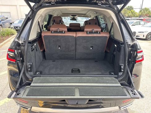 Used 2023 BMW X7 xDrive40i w/ Premium Package AWD/4WD image 9