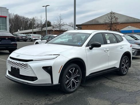 New 2026 Toyota Crown Signia image 2