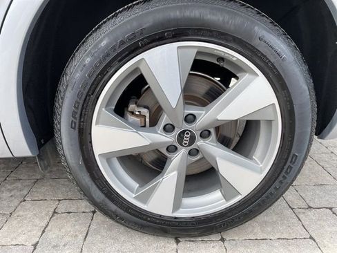 Used 2023 Audi Q5 2.0T Premium Plus w/ Premium Plus Package AWD/4WD image 40