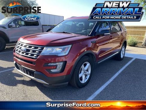 Used 2017 Ford Explorer XLT w/ Equipment Group 202A AWD/4WD image 1