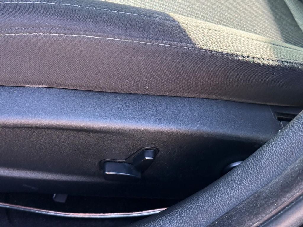 Used 2020 Dodge Charger SXT RWD image 18