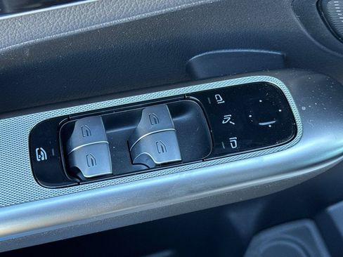 New 2026 Mercedes-Benz GLC 300 image 24