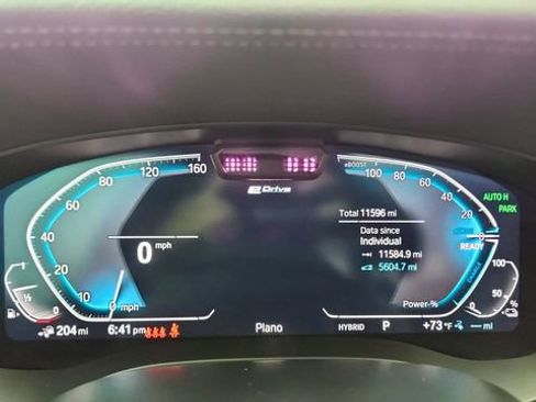 Used 2022 BMW 530e xDrive w/ Executive Package image 40