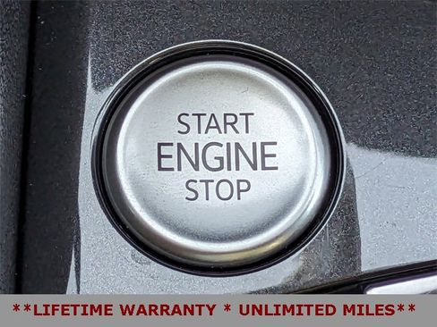 Used 2023 Volkswagen Tiguan SE image 32