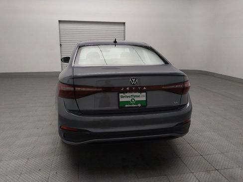 Used 2025 Volkswagen Jetta SE FWD image 6