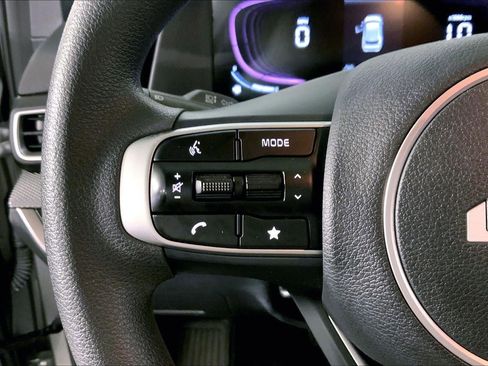 Used 2024 Kia Sportage LX image 18