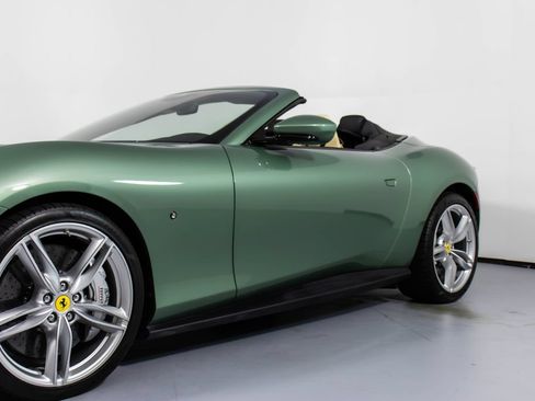 Certified 2024 Ferrari Roma Spider RWD image 31