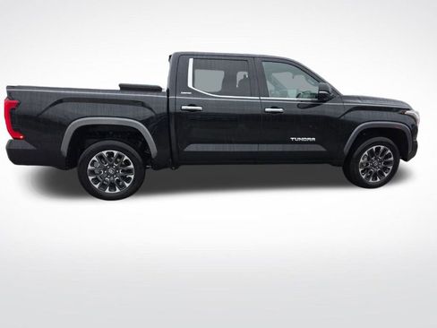 Used 2025 Toyota Tundra Limited AWD/4WD image 39