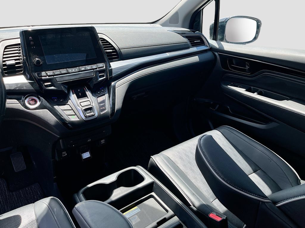 Used 2023 Honda Odyssey Elite image 25