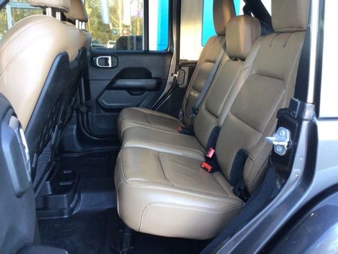 Used 2021 Jeep Wrangler Unlimited Rubicon image 9