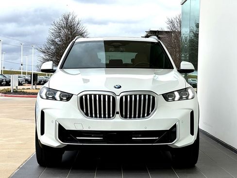 New 2026 BMW X5 xDrive40i w/ Parking Assistance Package image 5
