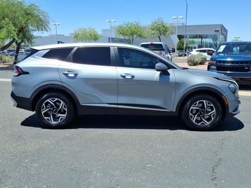 Used 2023 Kia Sportage LX FWD image 8