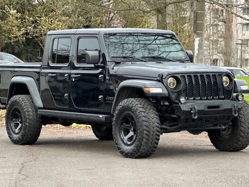 Used 2020 Jeep Gladiator Sport w/ Quick Order Package 24S image 9