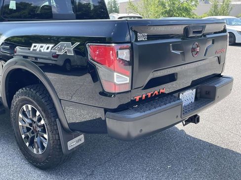 Used 2023 Nissan Titan PRO-4X w/ Off Road Protection Package AWD/4WD image 12