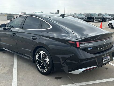 Used 2024 Hyundai Sonata SEL w/ Convenience Package image 11