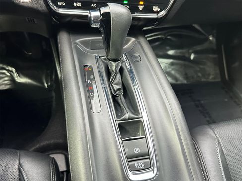 Used 2020 Honda HR-V Touring image 22