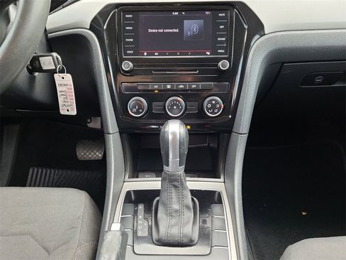 Used 2021 Volkswagen Passat 2.0T S image 11