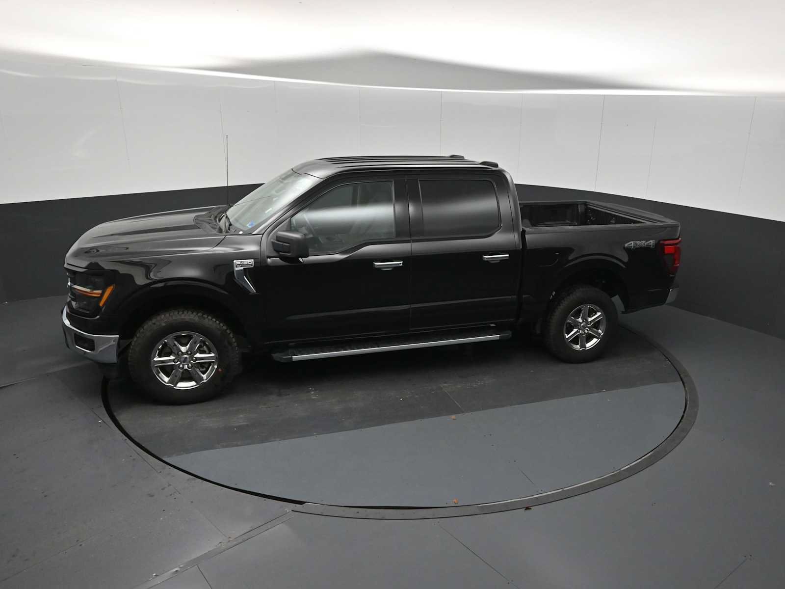 Used 2025 Ford F150 XLT w/ Equipment Group 301A Standard AWD/4WD image 13