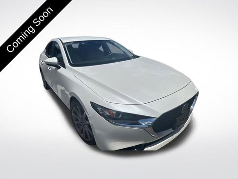 Used 2019 MAZDA MAZDA3 Sedan FWD image 3