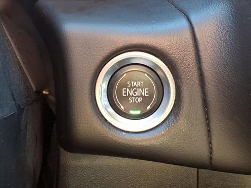 Used 2021 GMC Yukon AT4 image 27