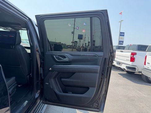 Used 2023 Chevrolet Suburban RST w/ Sport Performance Package AWD/4WD image 8