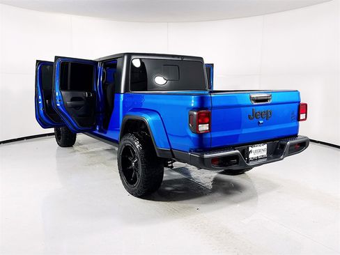 Used 2022 Jeep Gladiator Willys image 26