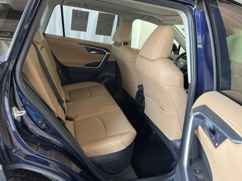 Used 2021 Toyota RAV4 Limited AWD/4WD image 25
