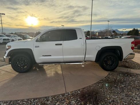 Used 2016 Toyota Tundra SR5 image 5