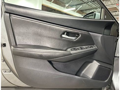 Used 2025 Nissan Sentra SV w/ All-Weather Package image 9