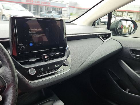 Used 2025 Toyota Corolla LE w/ Carpet Mat Package (TMS) image 17