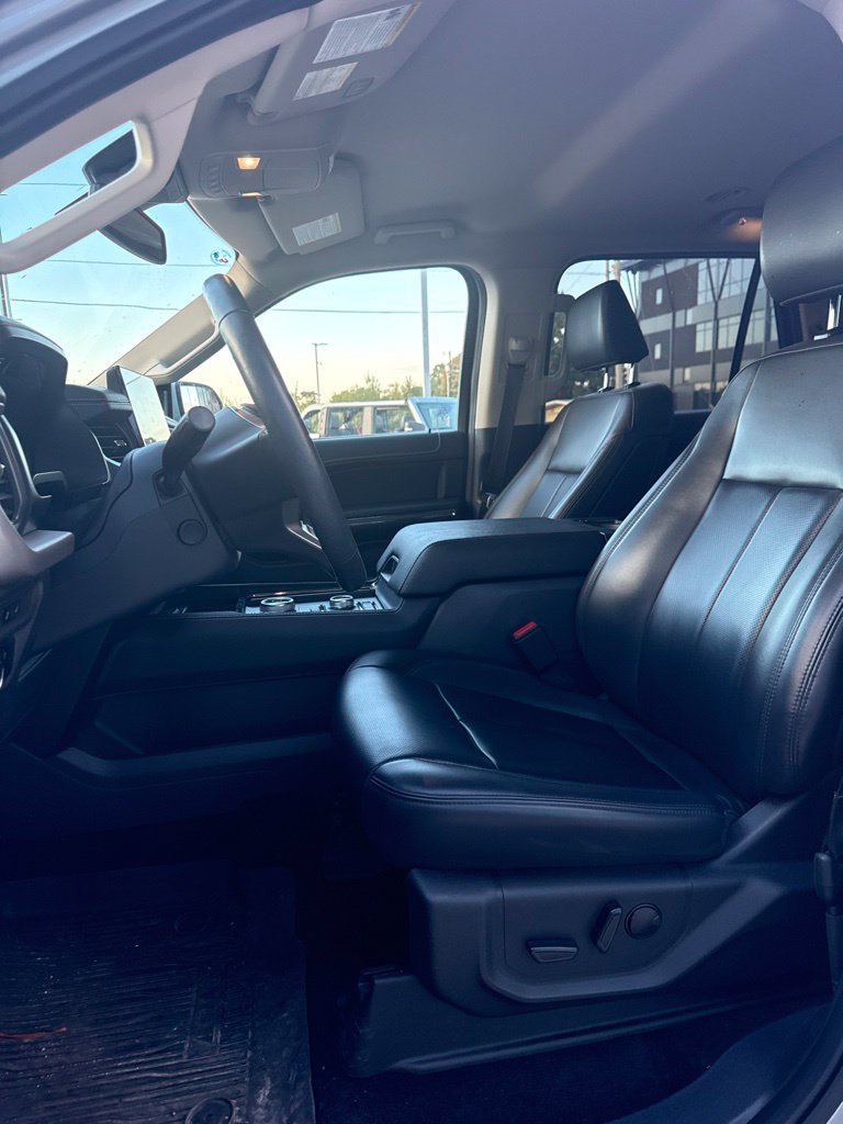 Used 2023 Ford Expedition XLT AWD/4WD image 14