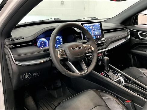 Used 2023 Jeep Compass High Altitude AWD/4WD image 17