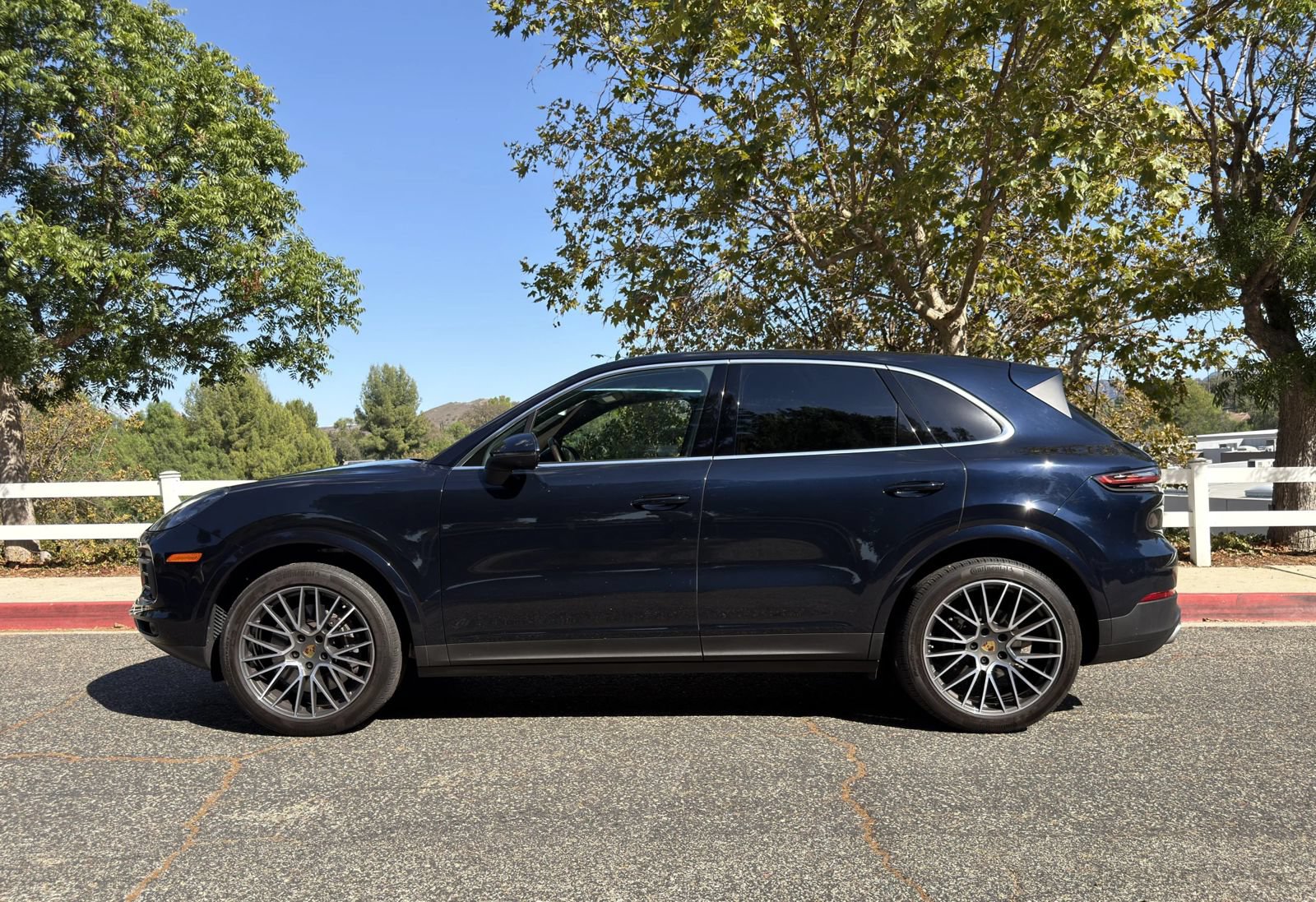 Used 2021 Porsche Cayenne AWD/4WD image 7