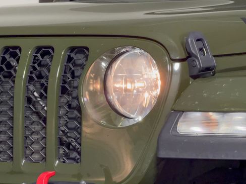 Used 2023 Jeep Gladiator Sport AWD/4WD image 10